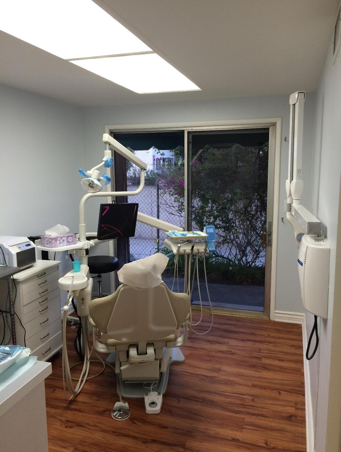 Lucio H Kim exam room