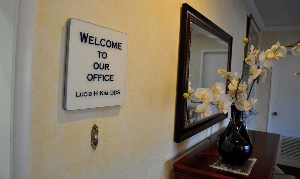 Front door of Lucio H Kim, DDS